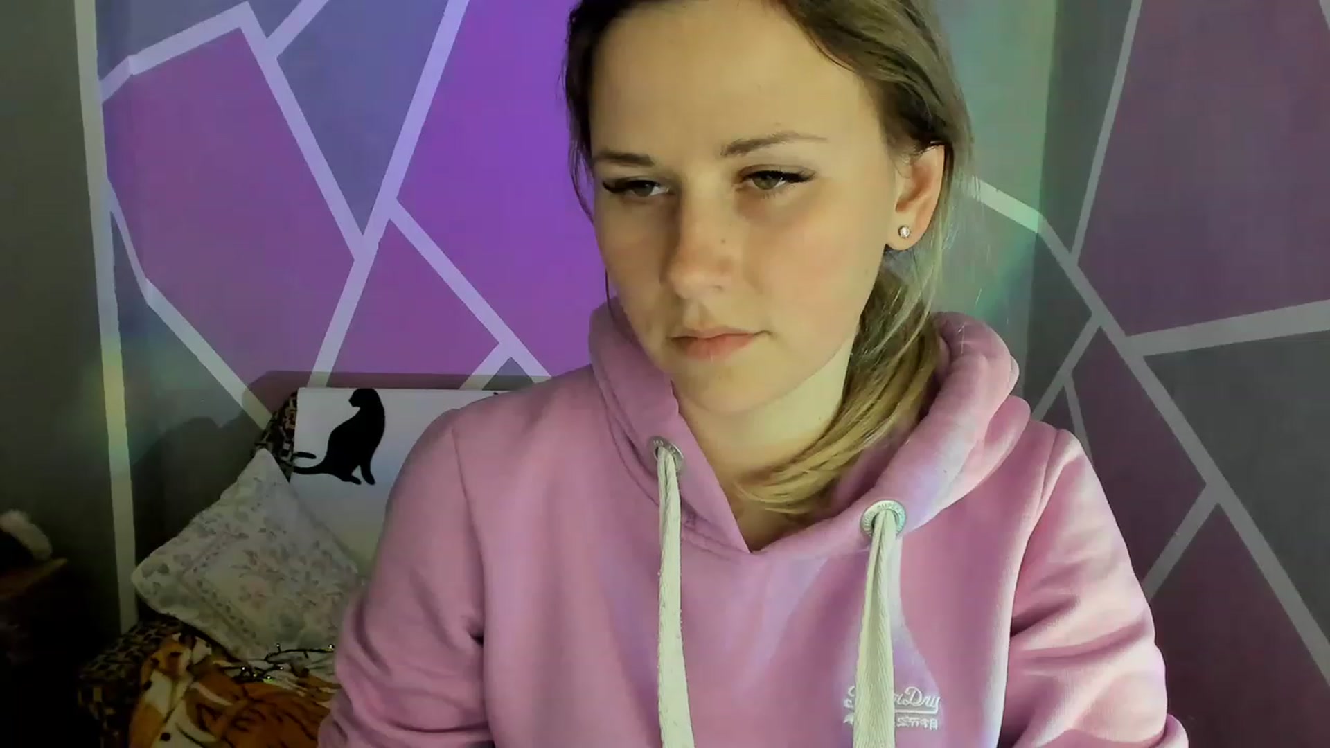 Gallery image thumbnail from Blondie_Star's myfreecams stream on, 04/05/2023, 15:38 image 10 of 20