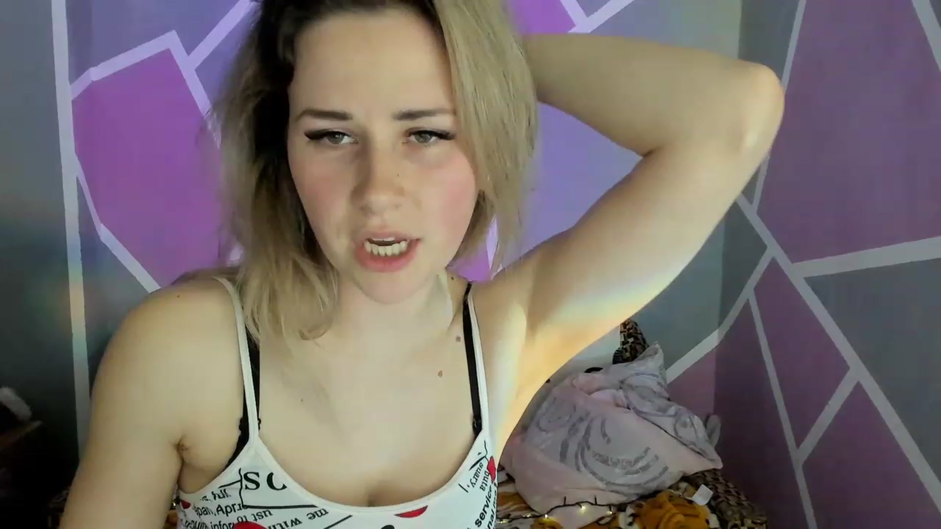 Gallery image thumbnail from Blondie_Star's myfreecams stream on, 04/07/2023, 21:47 image 10 of 20