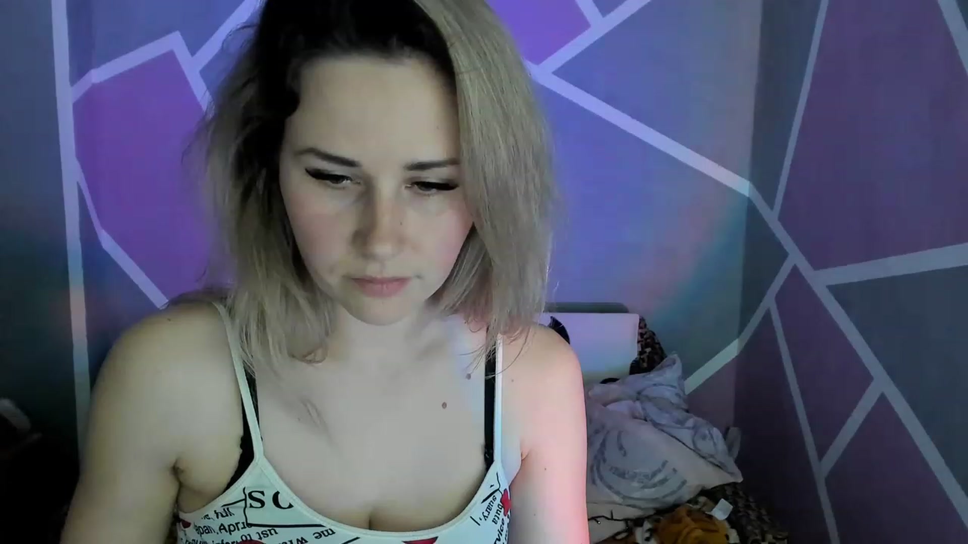 Gallery image thumbnail from Blondie_Star's myfreecams stream on, 04/07/2023, 21:47 image 13 of 20