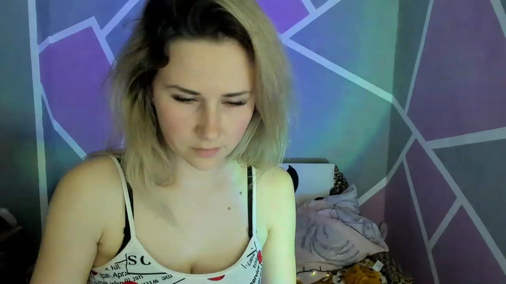 Gallery image thumbnail from Blondie_Star's myfreecams stream on, 04/07/2023, 21:47 image 12 of 20