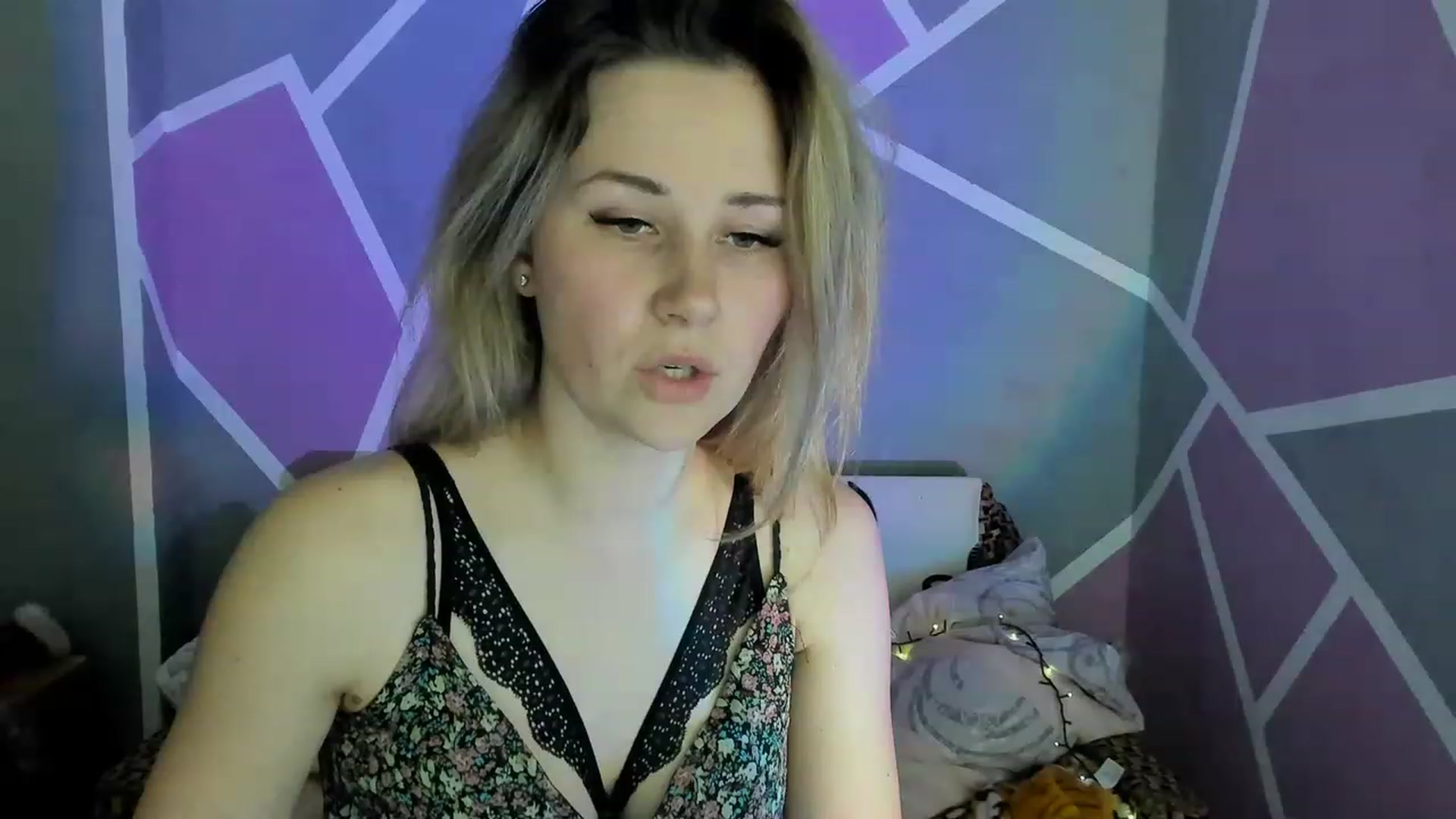 Gallery image thumbnail from Blondie_Star's myfreecams stream on, 04/08/2023, 15:26 image 19 of 20