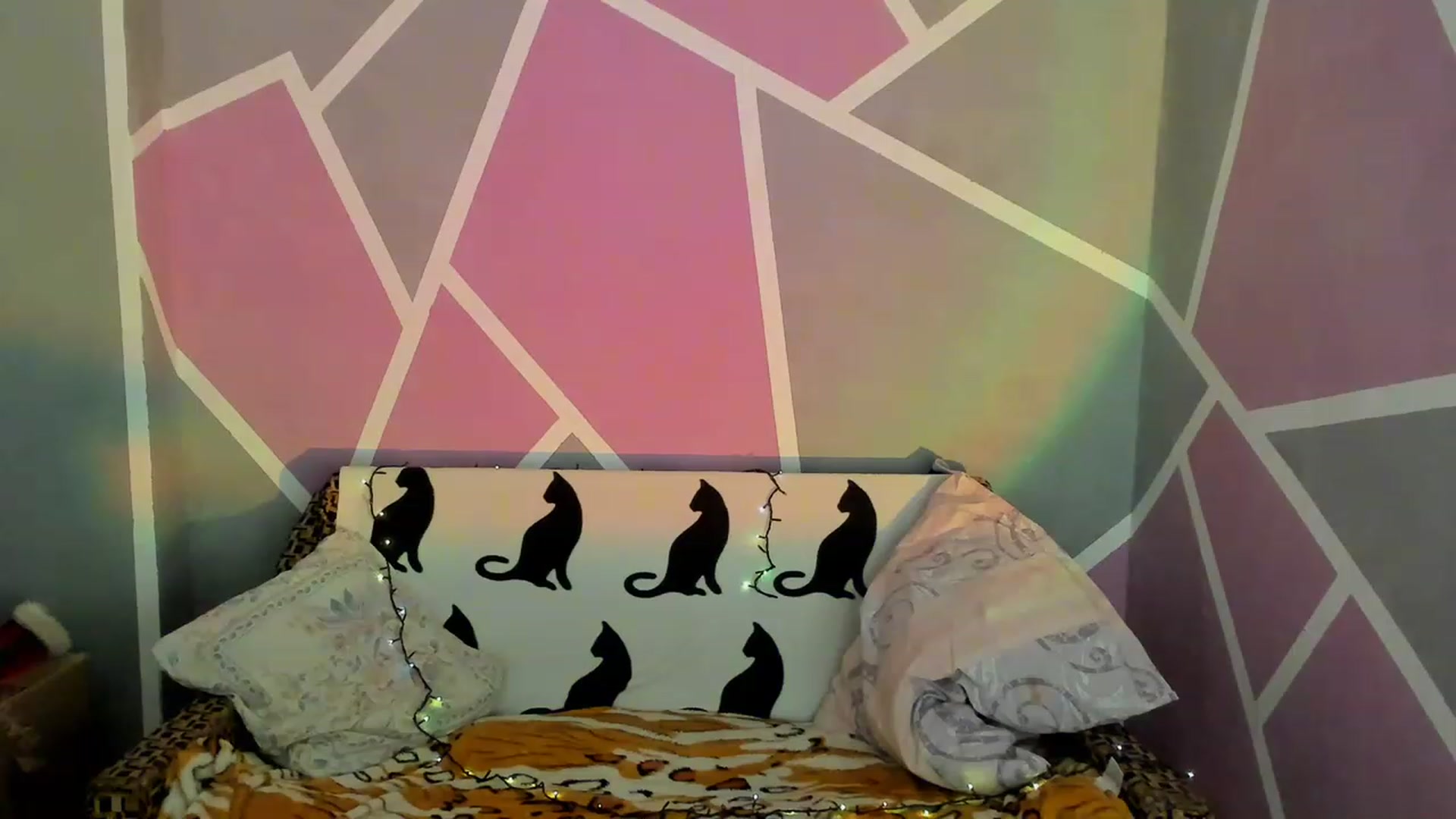 Gallery image thumbnail from Blondie_Star's myfreecams stream on, 04/09/2023, 15:20 image 10 of 20