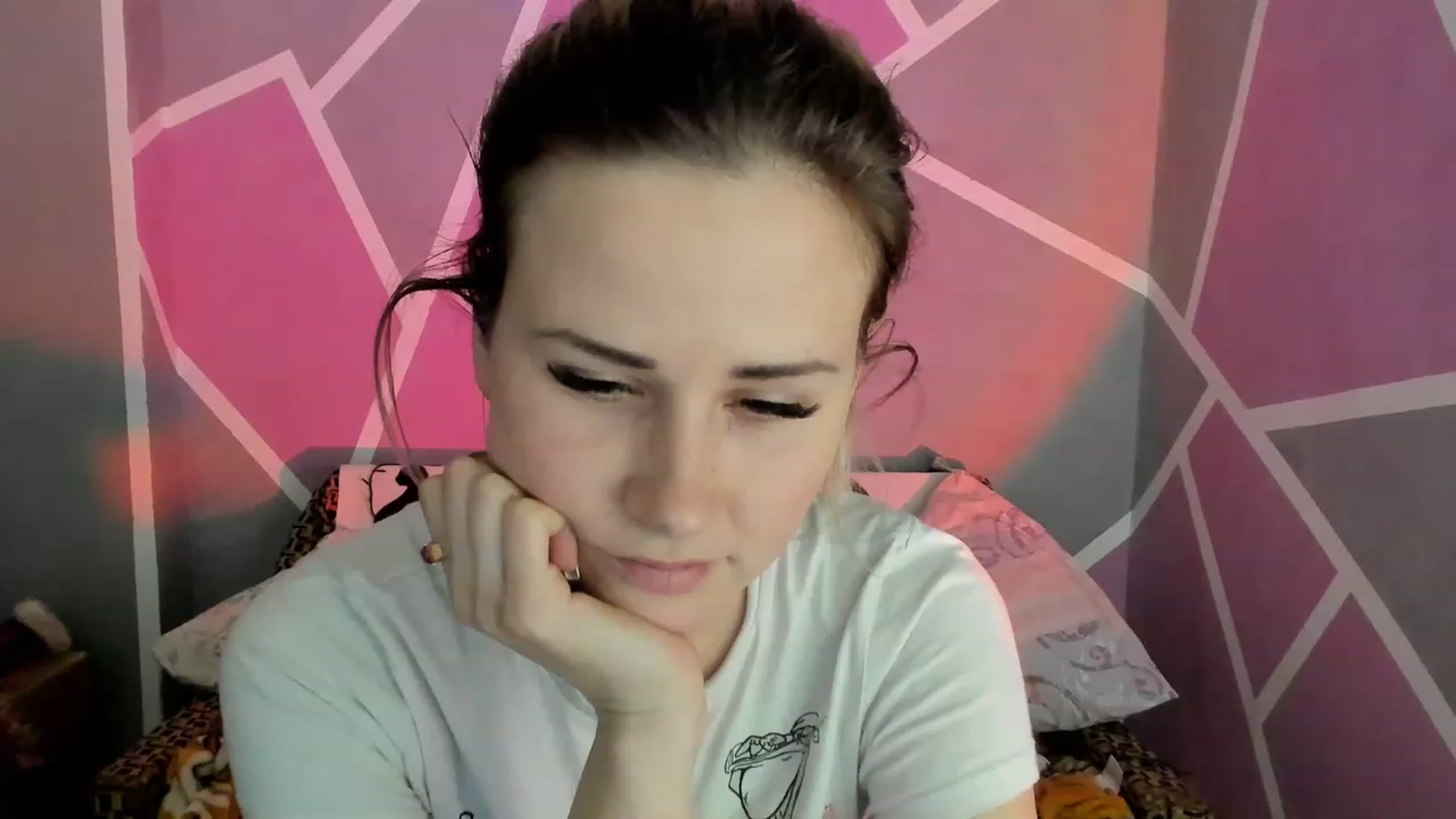 Gallery image thumbnail from Blondie_Star's myfreecams stream on, 04/09/2023, 15:20 image 4 of 20