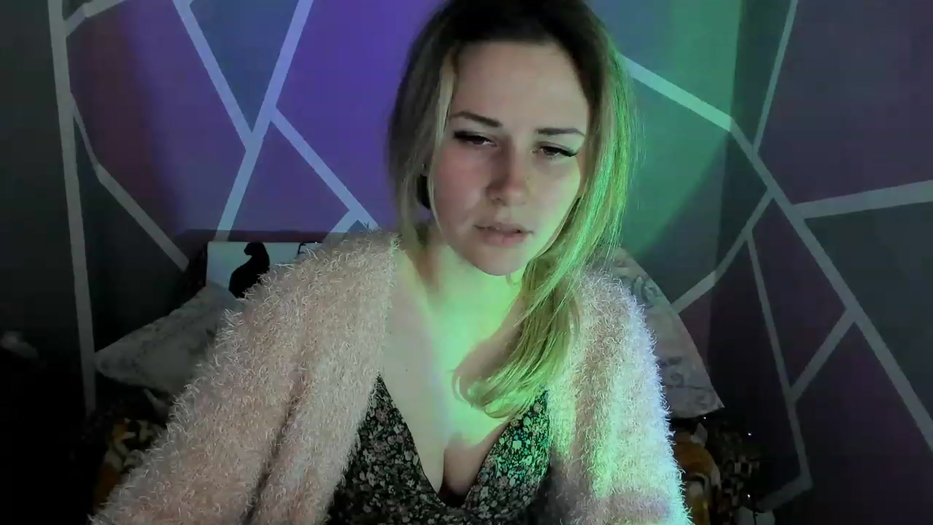 Gallery image thumbnail from Blondie_Star's myfreecams stream on, 04/13/2023, 15:54 image 16 of 20