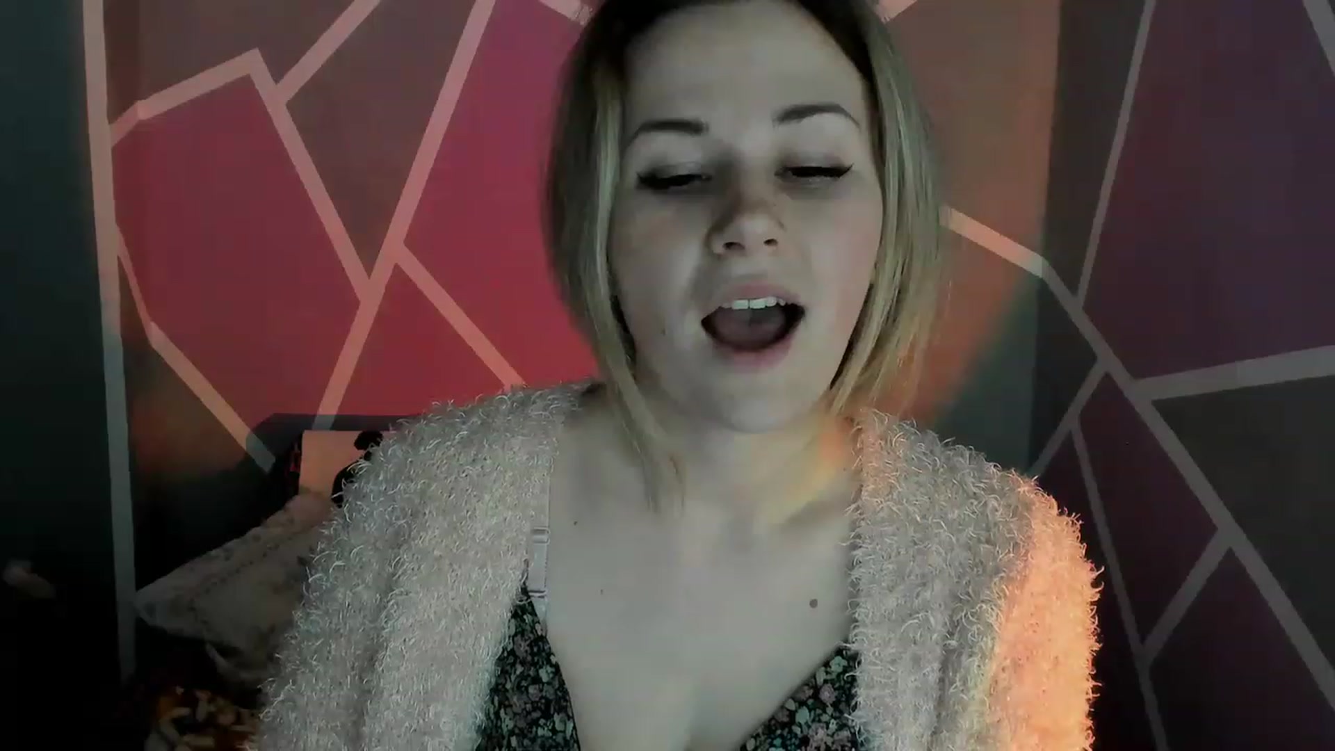Gallery image thumbnail from Blondie_Star's myfreecams stream on, 04/13/2023, 15:54 image 10 of 20