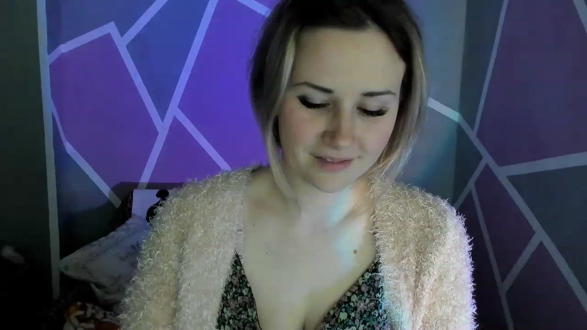 Gallery image thumbnail from Blondie_Star's myfreecams stream on, 04/13/2023, 15:54 image 8 of 20