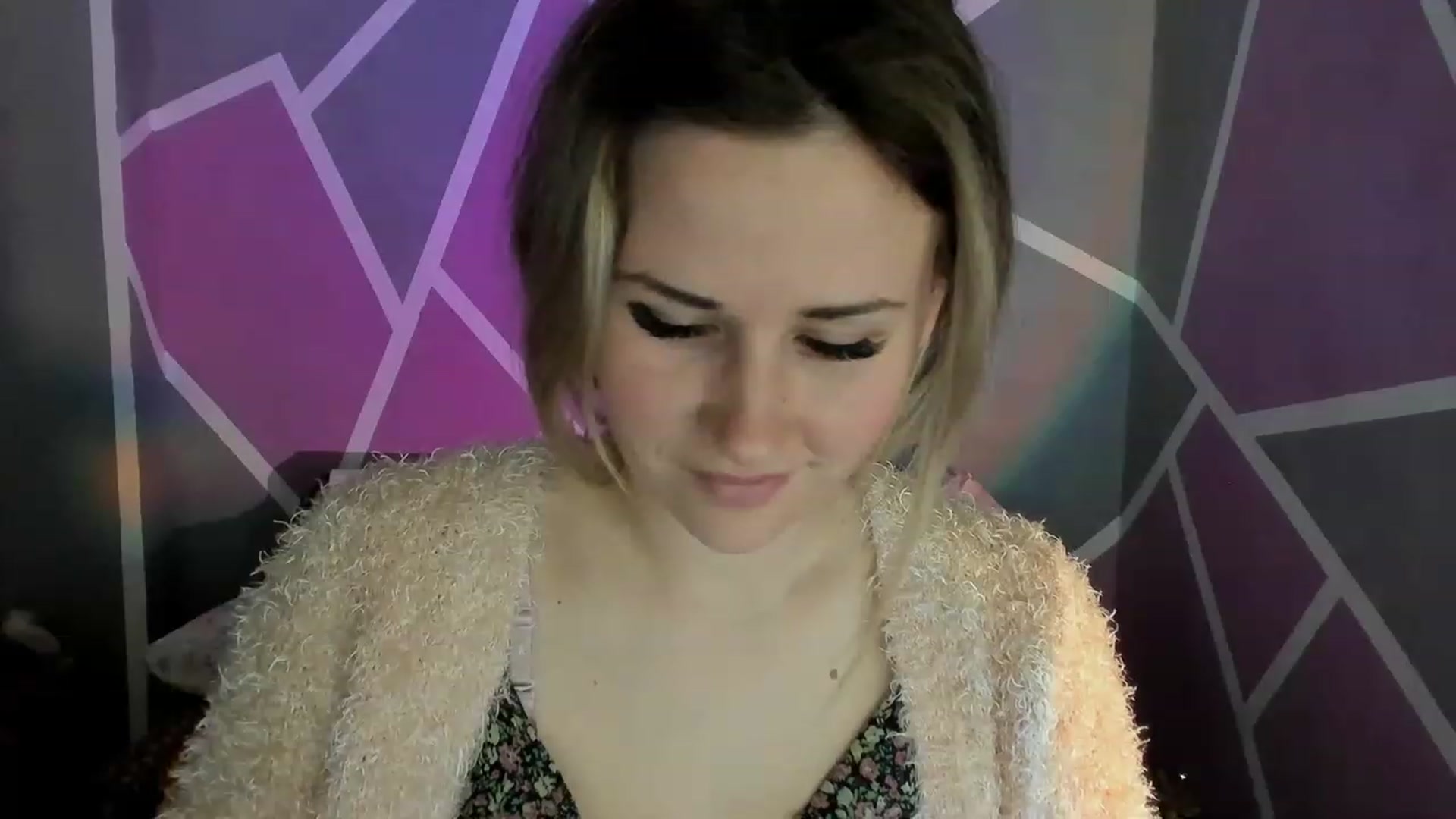 Gallery image thumbnail from Blondie_Star's myfreecams stream on, 04/13/2023, 15:54 image 4 of 20