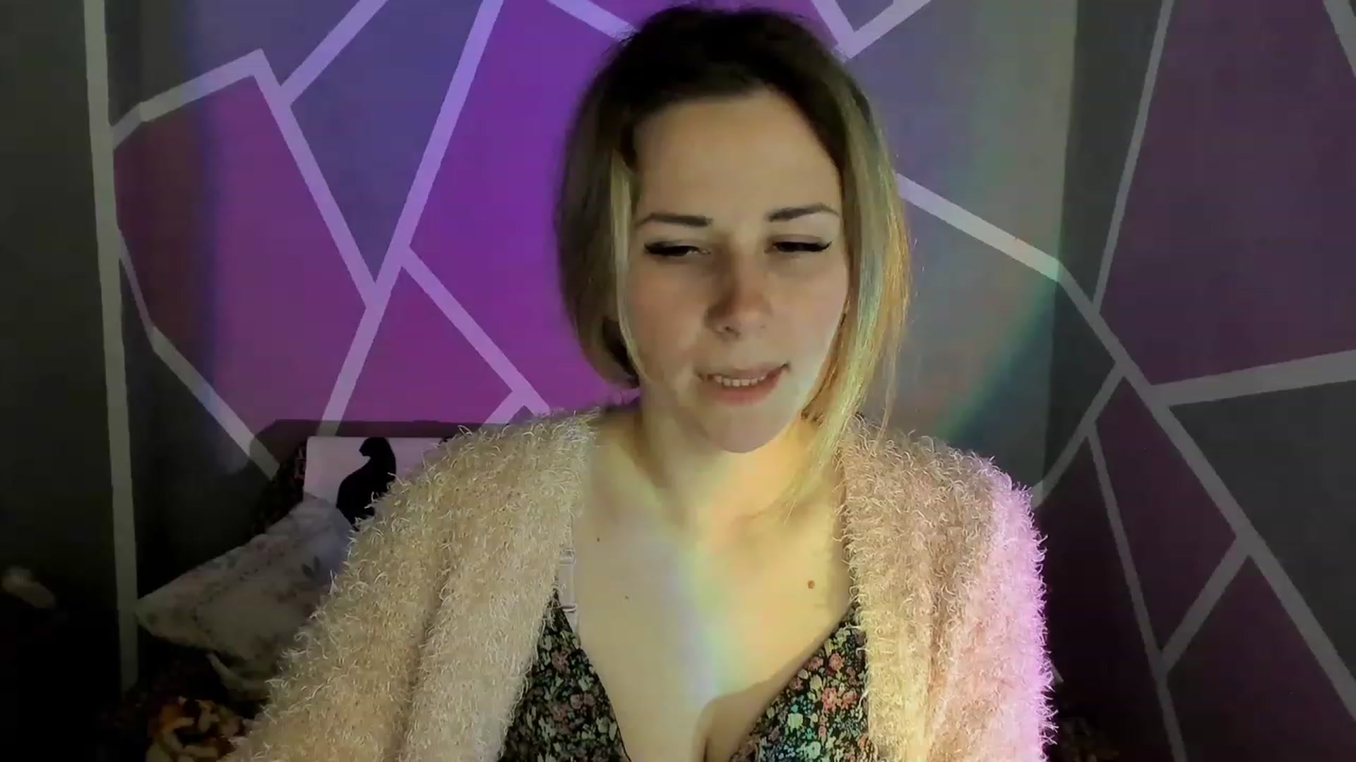 Gallery image thumbnail from Blondie_Star's myfreecams stream on, 04/13/2023, 15:54 image 2 of 20