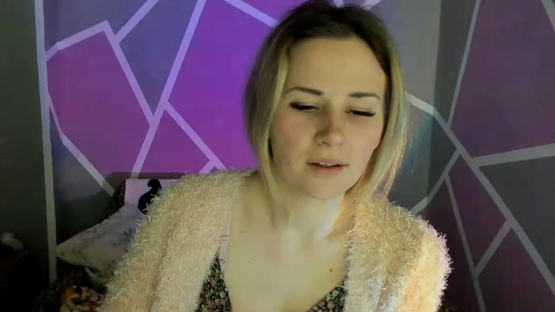 Gallery image thumbnail from Blondie_Star's myfreecams stream on, 04/13/2023, 15:54 image 9 of 20