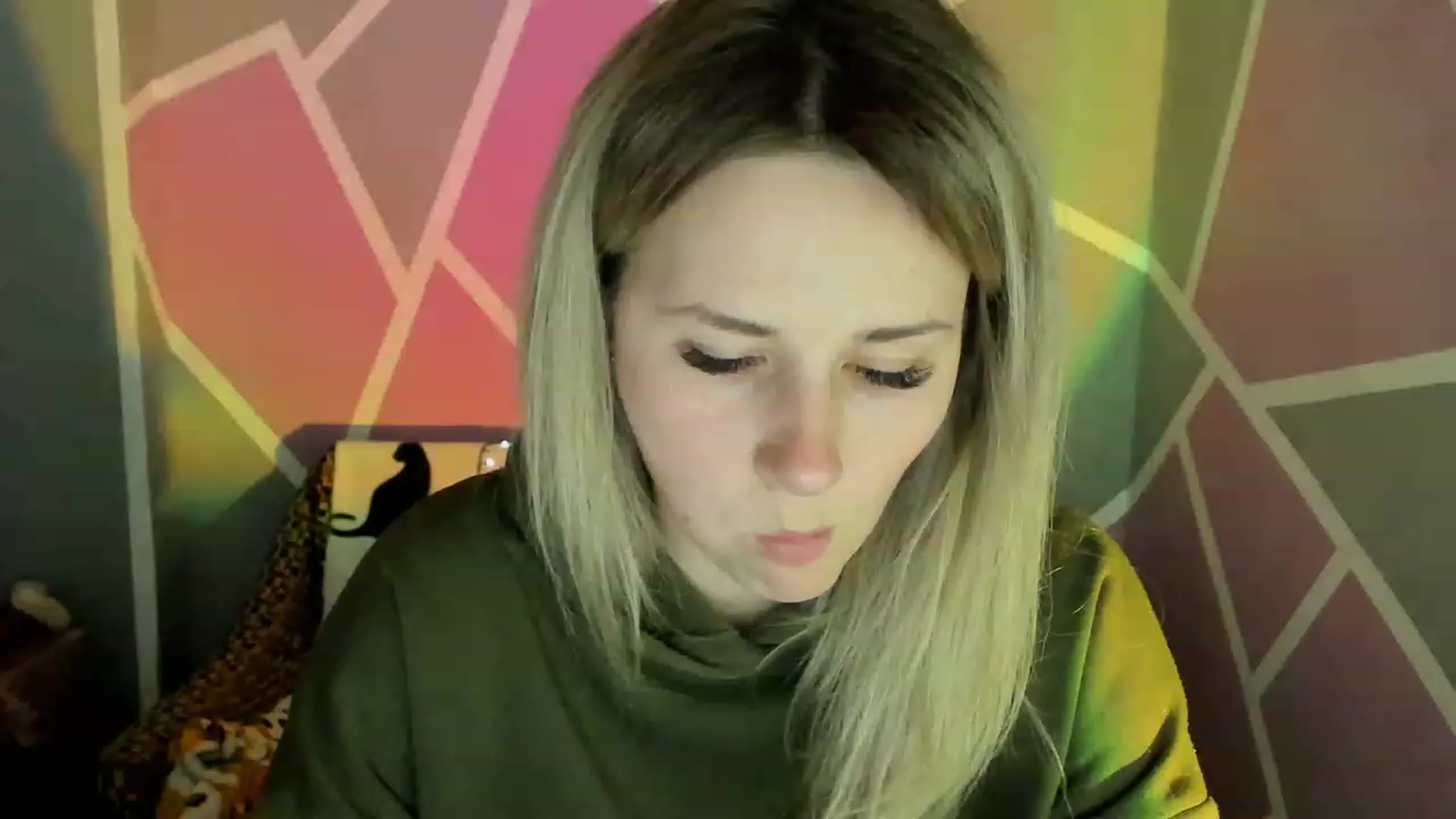 Gallery image thumbnail from Blondie_Star's myfreecams stream on, 04/17/2023, 15:54 image 1 of 20