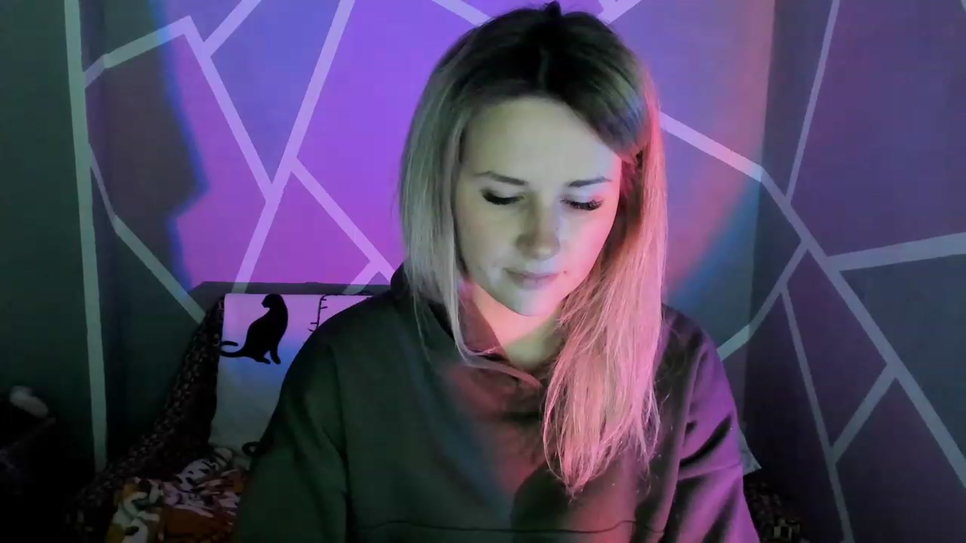 Gallery image thumbnail from Blondie_Star's myfreecams stream on, 04/17/2023, 15:54 image 20 of 20