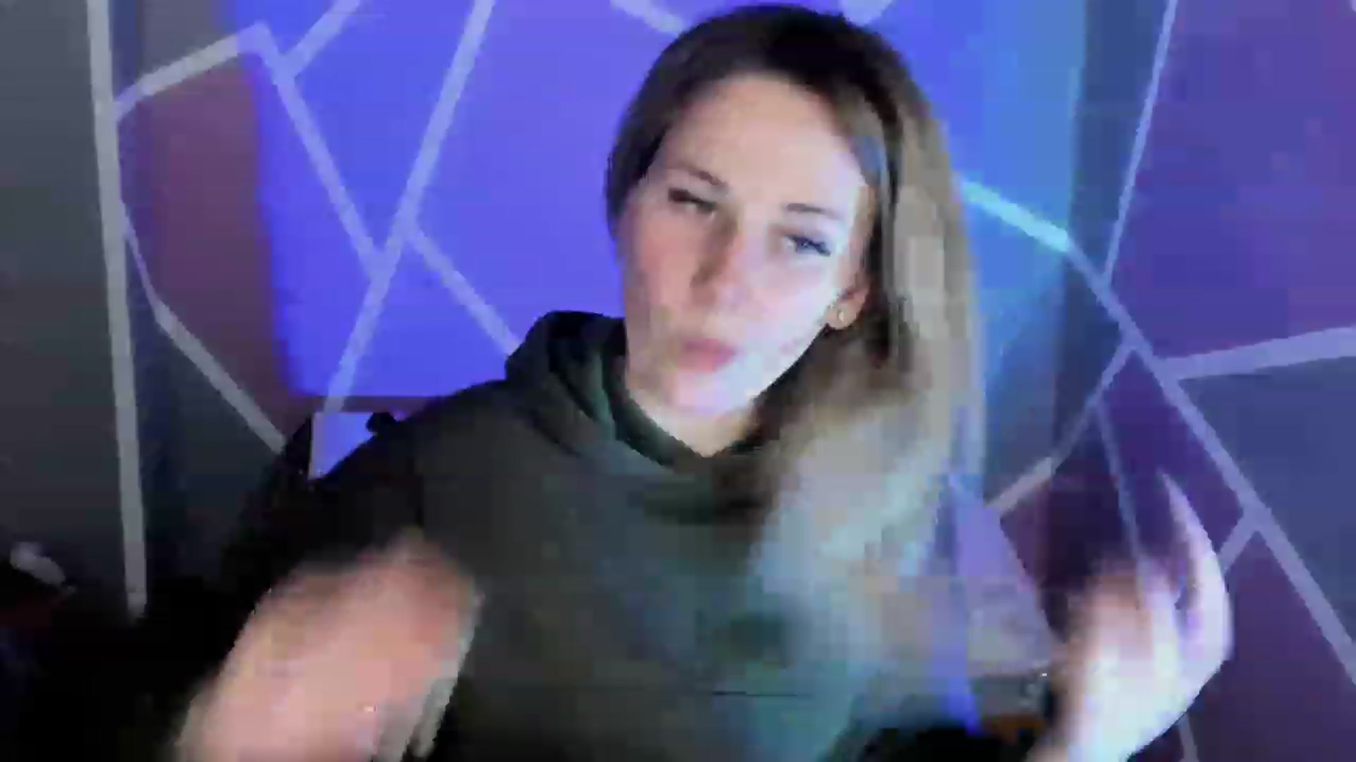 Gallery image thumbnail from Blondie_Star's myfreecams stream on, 04/17/2023, 15:54 image 6 of 20