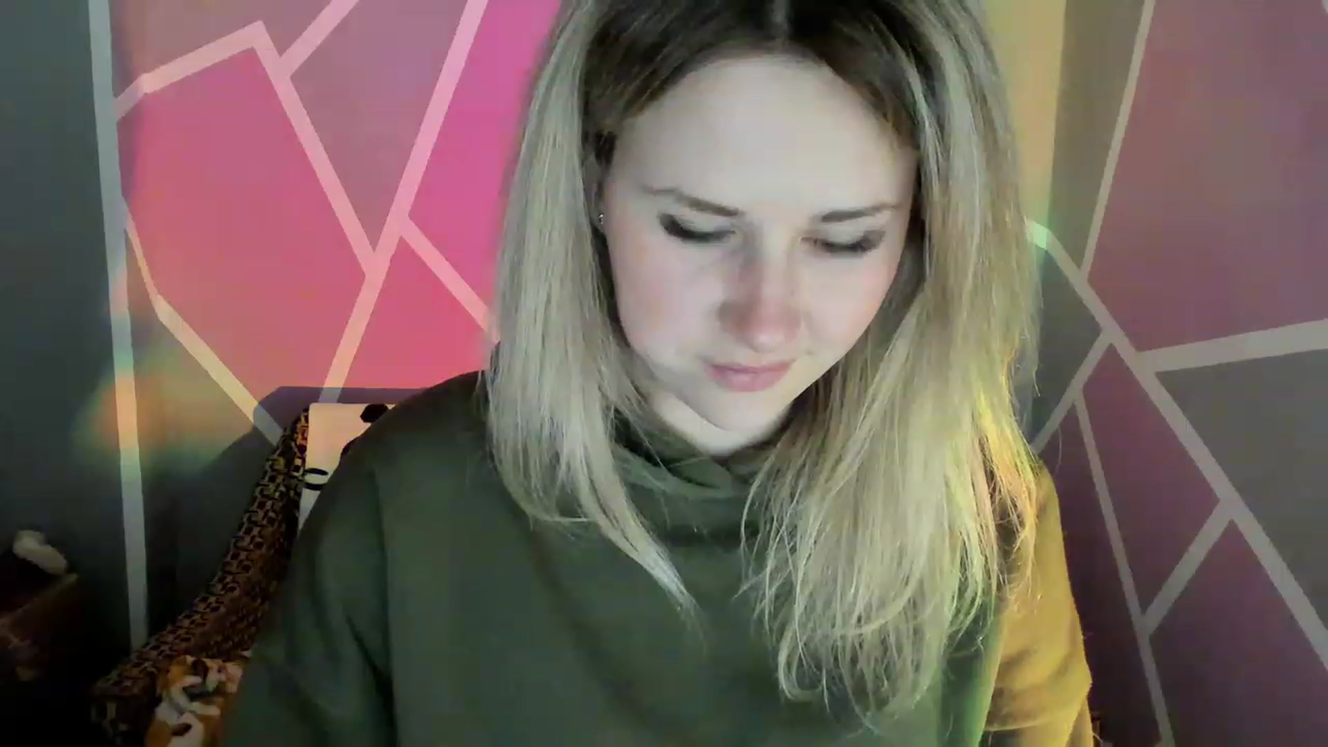 Gallery image thumbnail from Blondie_Star's myfreecams stream on, 04/17/2023, 15:54 image 5 of 20