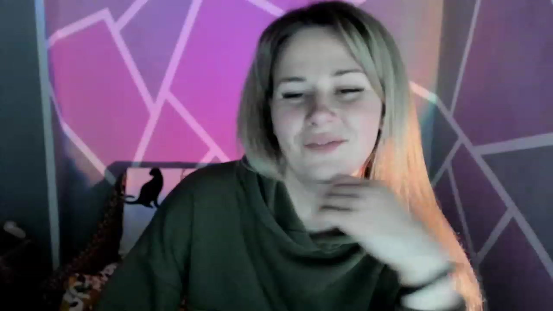 Gallery image thumbnail from Blondie_Star's myfreecams stream on, 04/17/2023, 15:54 image 10 of 20