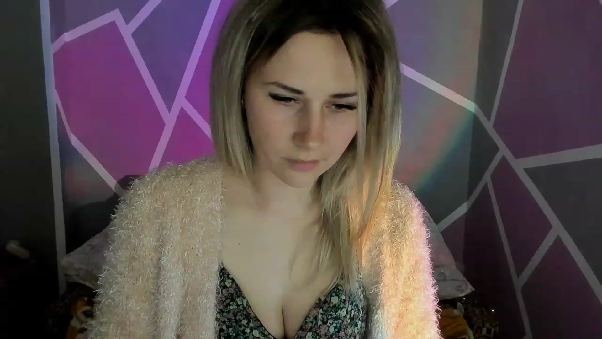 Gallery image thumbnail from Blondie_Star's myfreecams stream on, 04/18/2023, 14:56 image 6 of 20