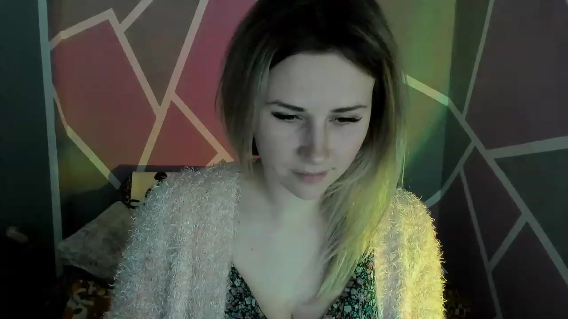 Gallery image thumbnail from Blondie_Star's myfreecams stream on, 04/18/2023, 14:56 image 12 of 20