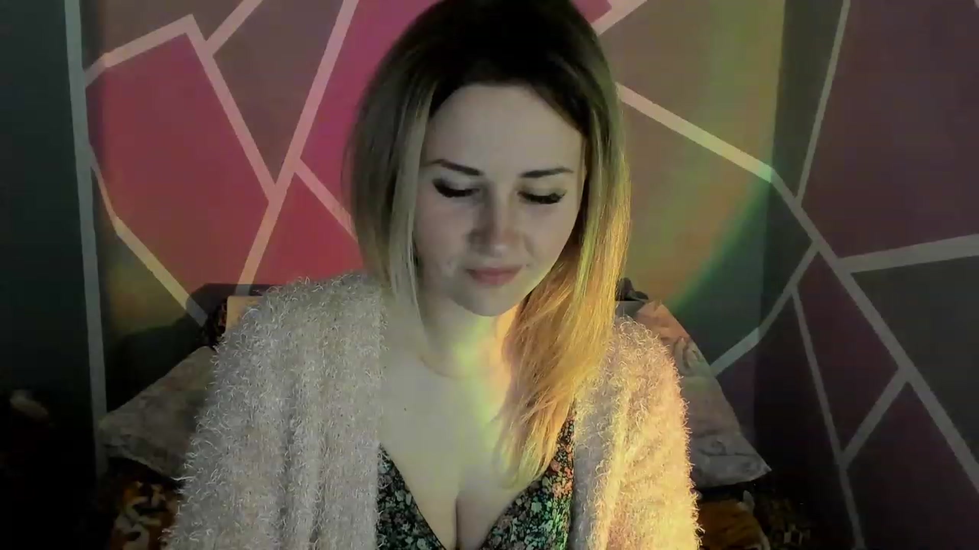 Gallery image thumbnail from Blondie_Star's myfreecams stream on, 04/18/2023, 14:56 image 13 of 20