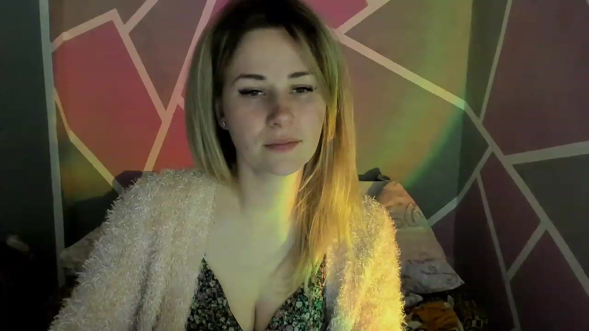 Gallery image thumbnail from Blondie_Star's myfreecams stream on, 04/18/2023, 14:56 image 2 of 20