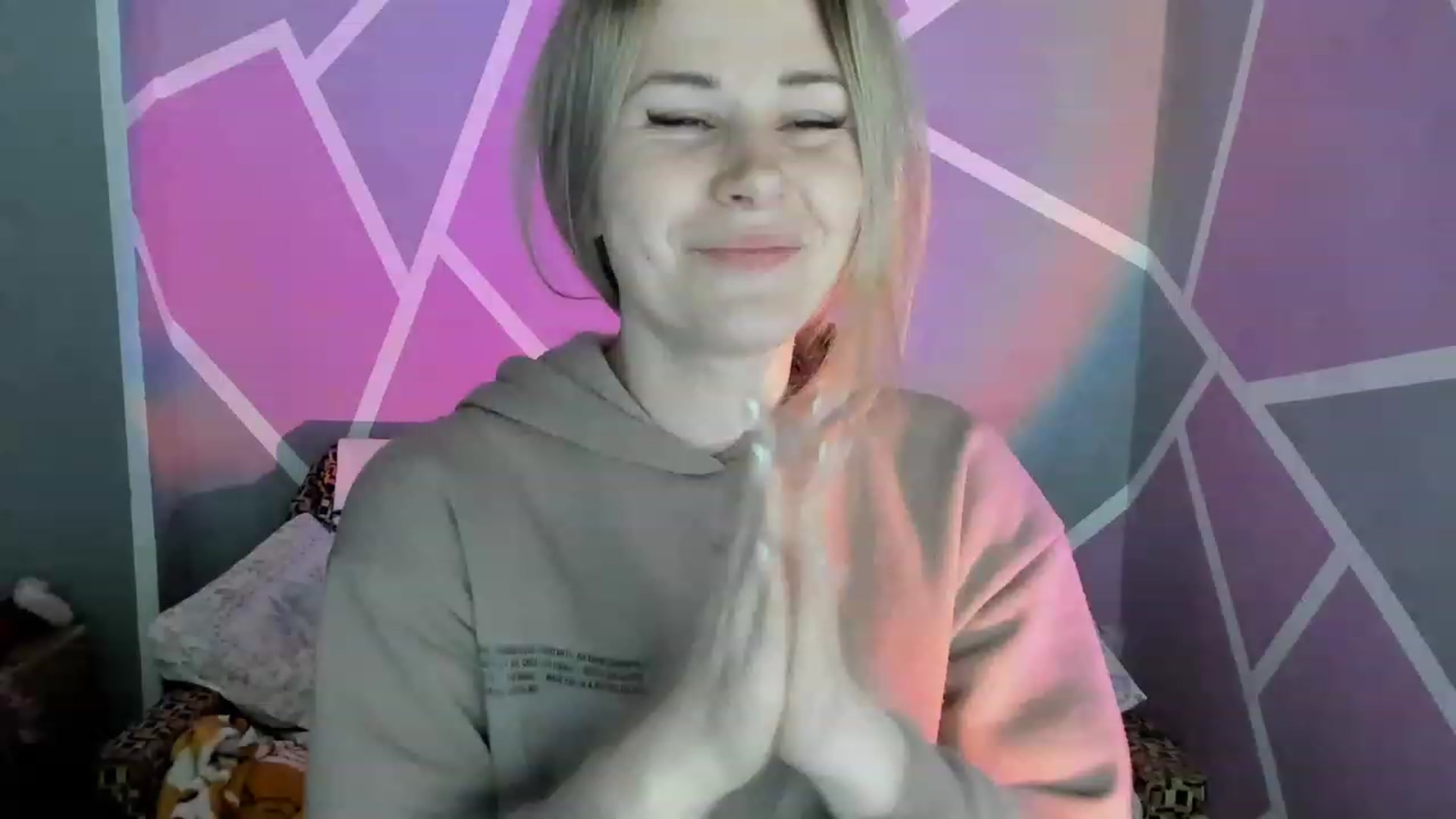 Gallery image thumbnail from Blondie_Star's myfreecams stream on, 04/19/2023, 18:33 image 3 of 20