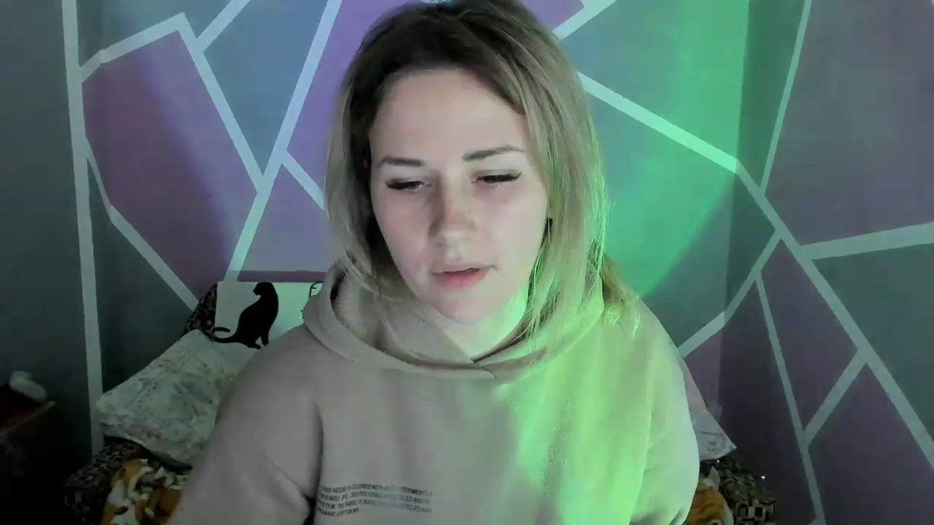 Gallery image thumbnail from Blondie_Star's myfreecams stream on, 04/19/2023, 19:25 image 3 of 20