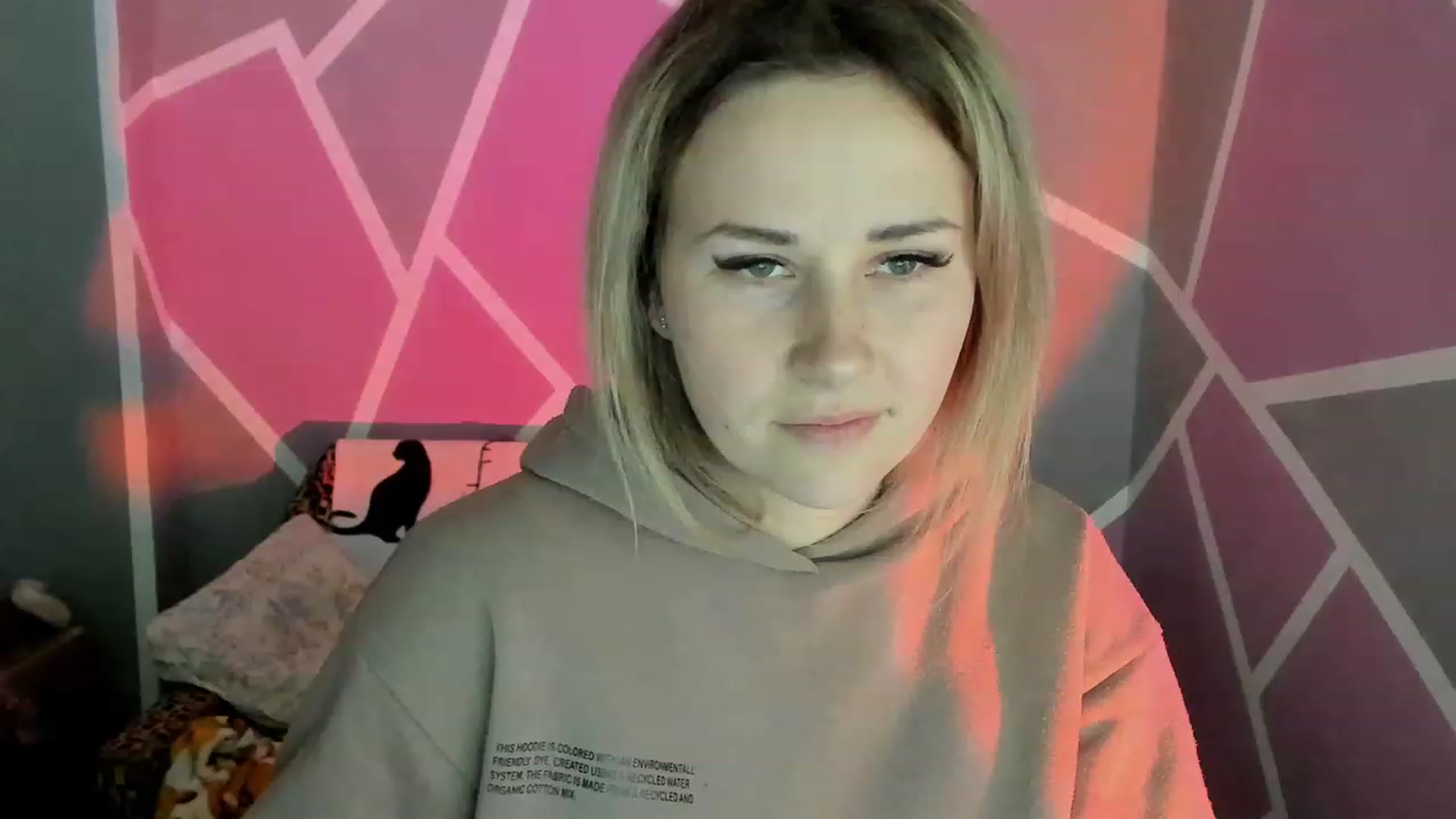 Gallery image thumbnail from Blondie_Star's myfreecams stream on, 04/19/2023, 19:25 image 20 of 20