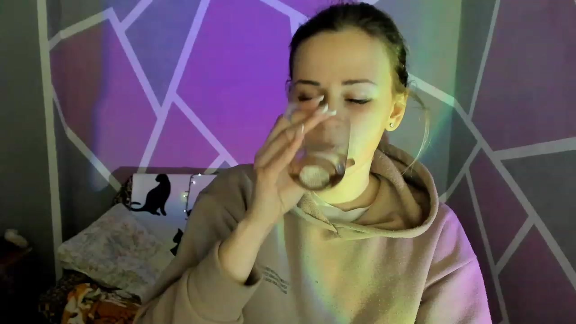 Gallery image thumbnail from Blondie_Star's myfreecams stream on, 04/20/2023, 15:08 image 17 of 20