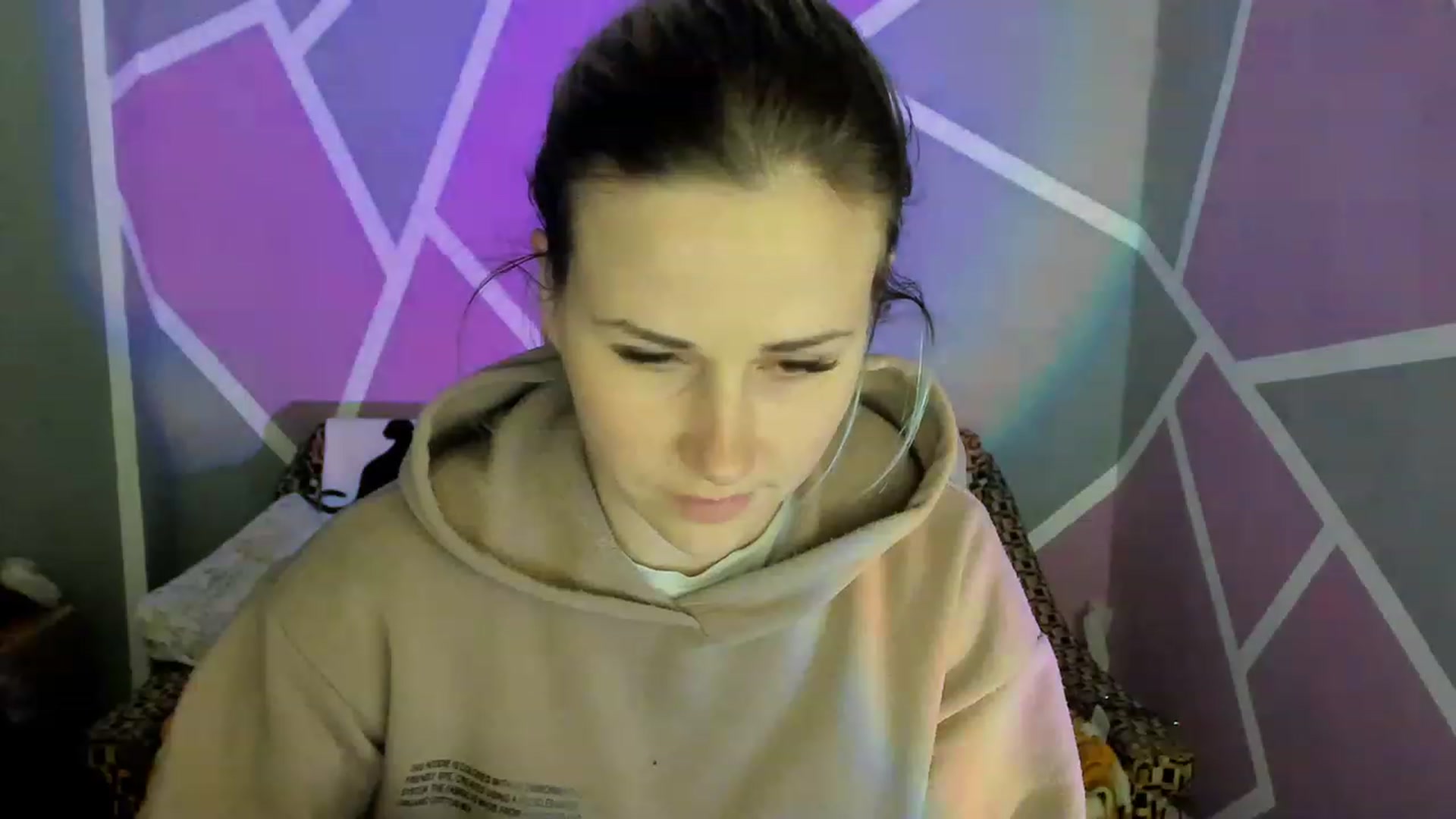 Gallery image thumbnail from Blondie_Star's myfreecams stream on, 04/20/2023, 16:25 image 10 of 20