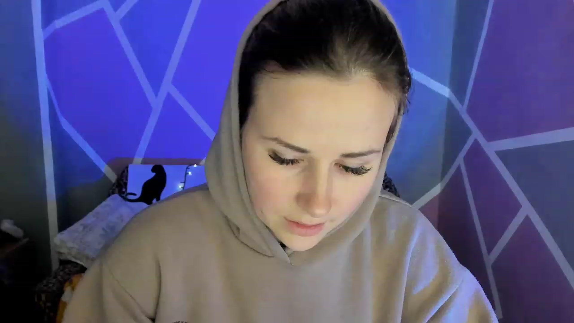 Gallery image thumbnail from Blondie_Star's myfreecams stream on, 04/20/2023, 16:25 image 18 of 20