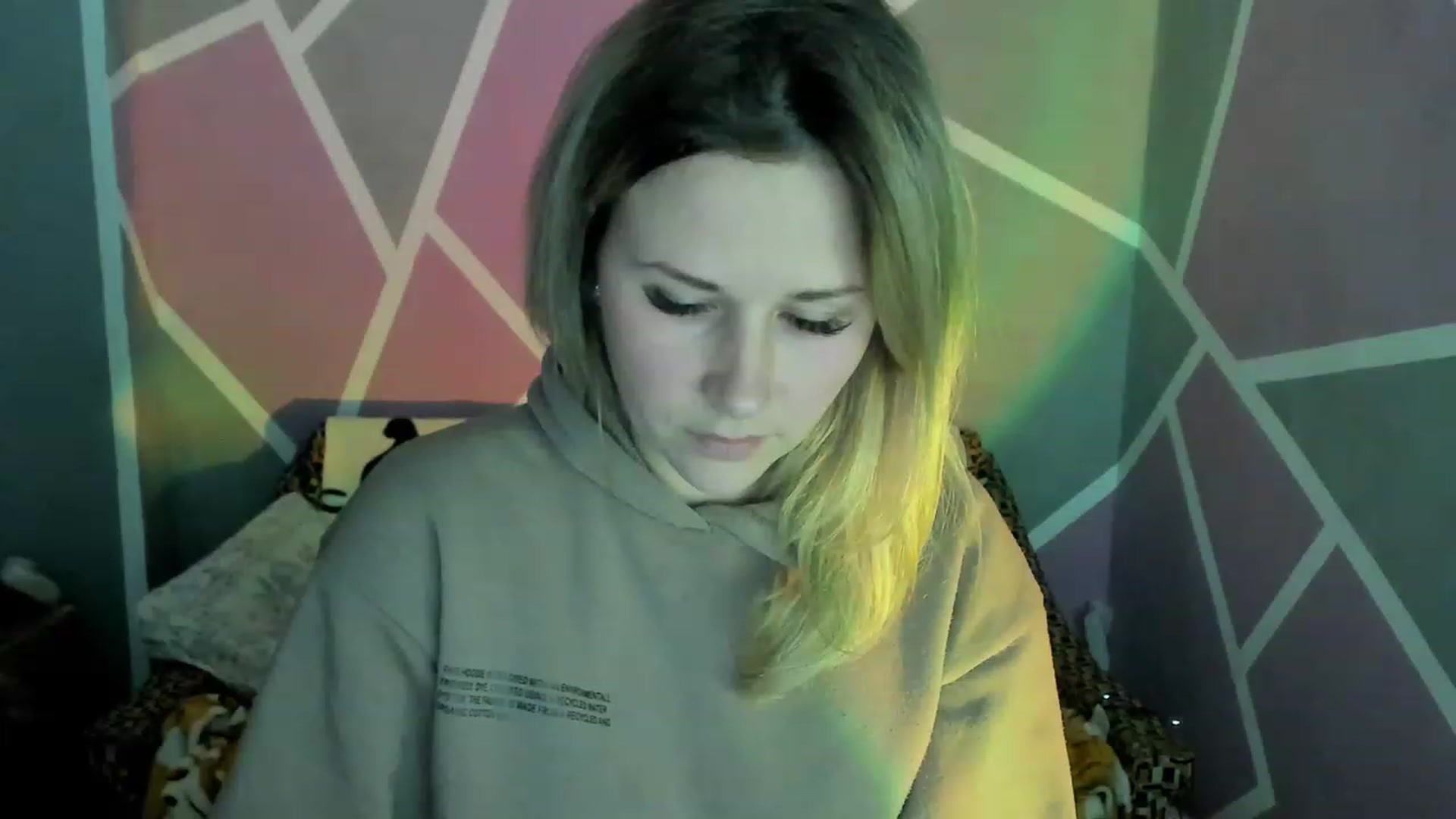 Gallery image thumbnail from Blondie_Star's myfreecams stream on, 04/22/2023, 20:07 image 12 of 20