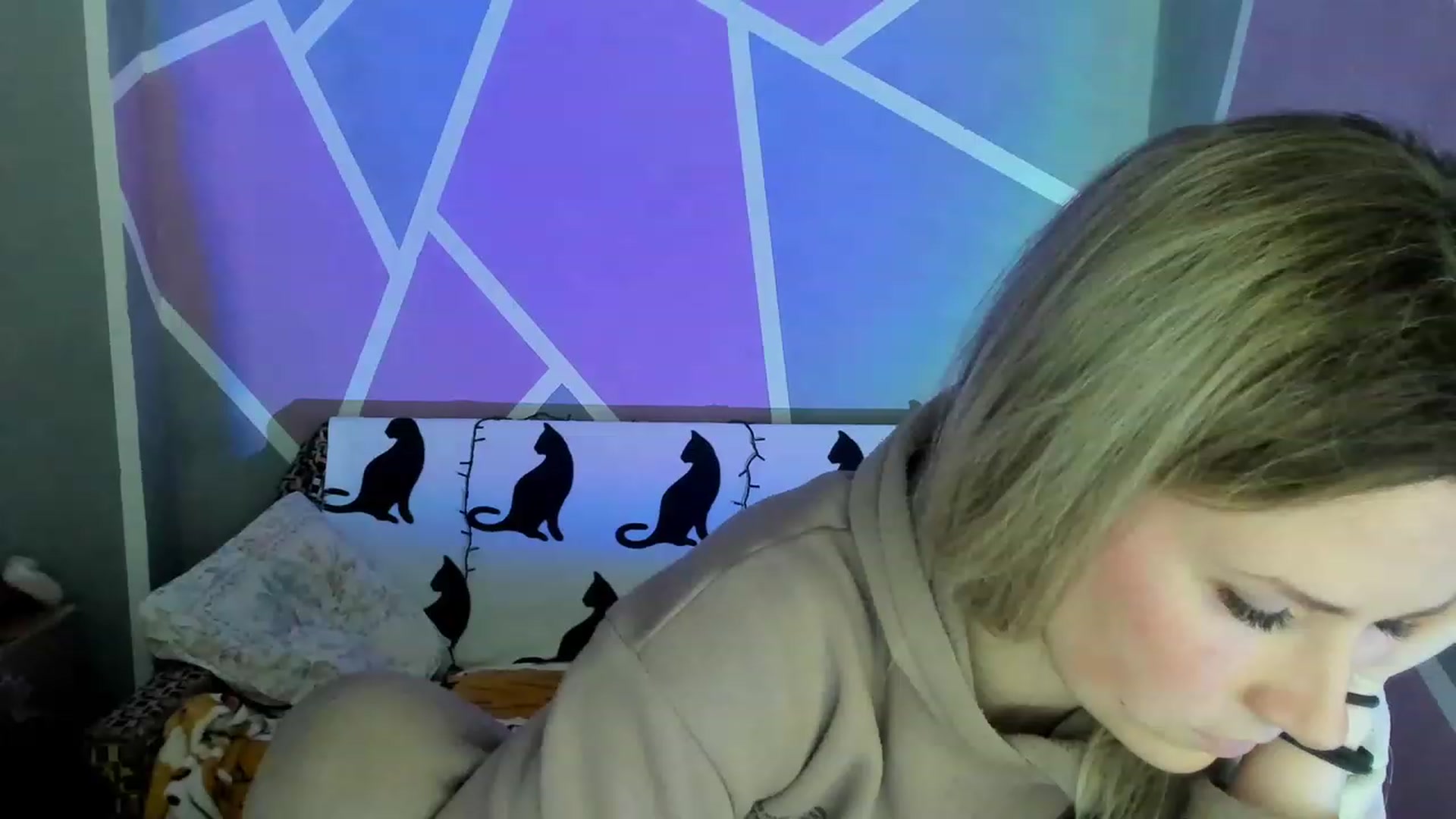 Gallery image thumbnail from Blondie_Star's myfreecams stream on, 04/22/2023, 20:07 image 20 of 20