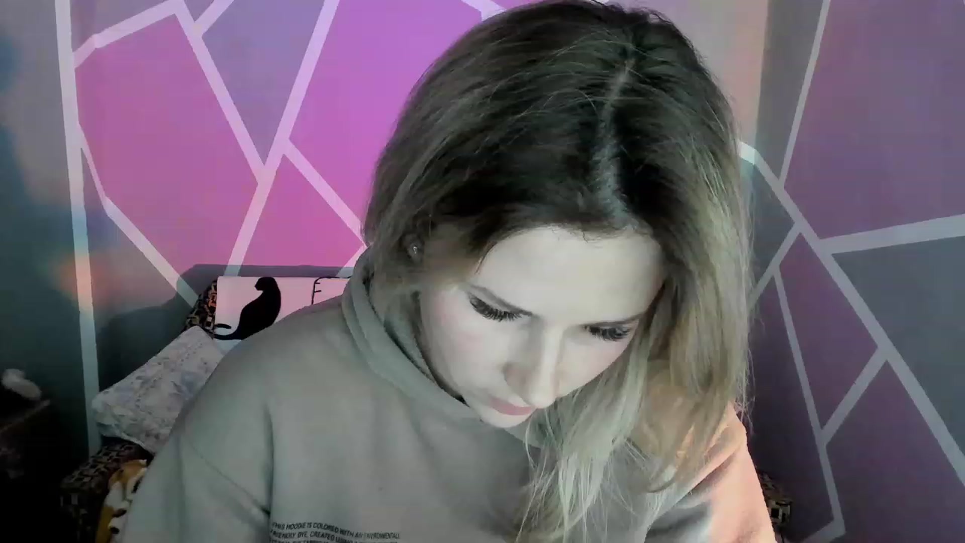 Gallery image thumbnail from Blondie_Star's myfreecams stream on, 04/22/2023, 20:07 image 11 of 20