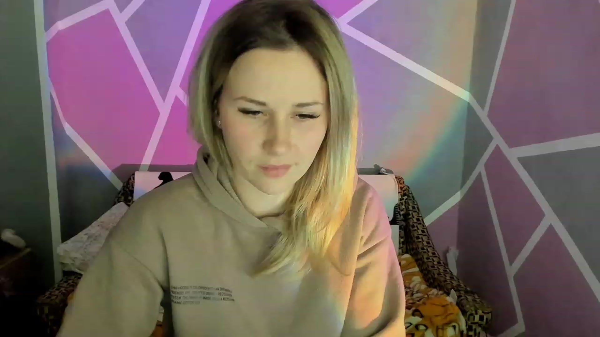 Gallery image thumbnail from Blondie_Star's myfreecams stream on, 04/22/2023, 20:07 image 3 of 20