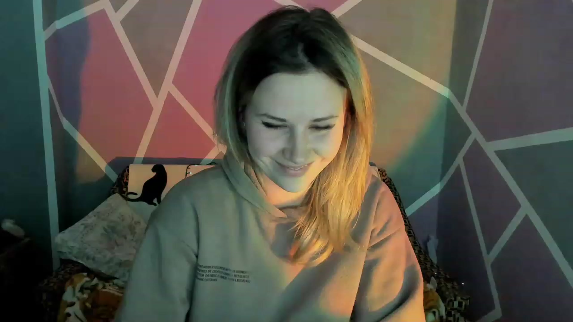 Gallery image thumbnail from Blondie_Star's myfreecams stream on, 04/22/2023, 20:07 image 5 of 20