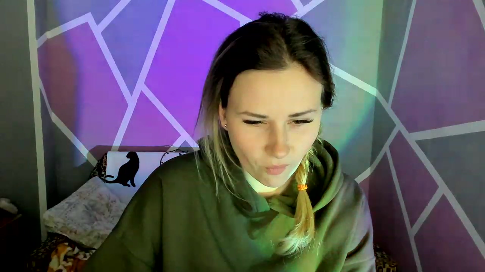 Gallery image thumbnail from Blondie_Star's myfreecams stream on, 04/27/2023, 16:50 image 9 of 20