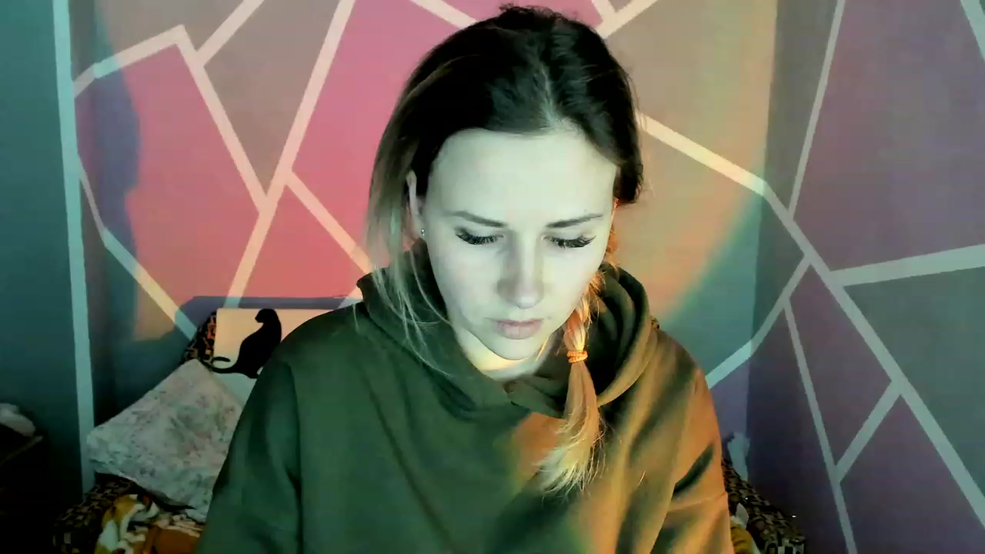 Gallery image thumbnail from Blondie_Star's myfreecams stream on, 04/27/2023, 16:50 image 7 of 20