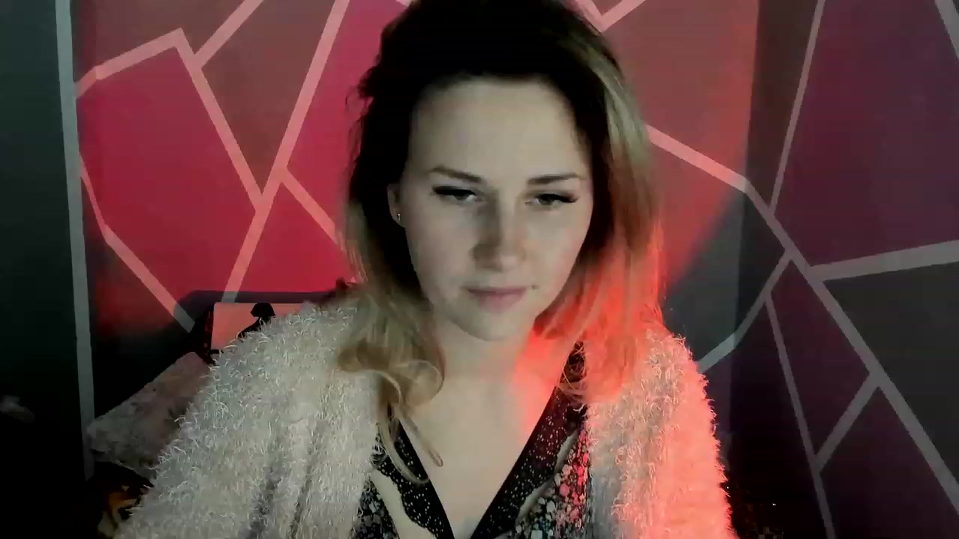 Gallery image thumbnail from Blondie_Star's myfreecams stream on, 05/01/2023, 14:06 image 2 of 20