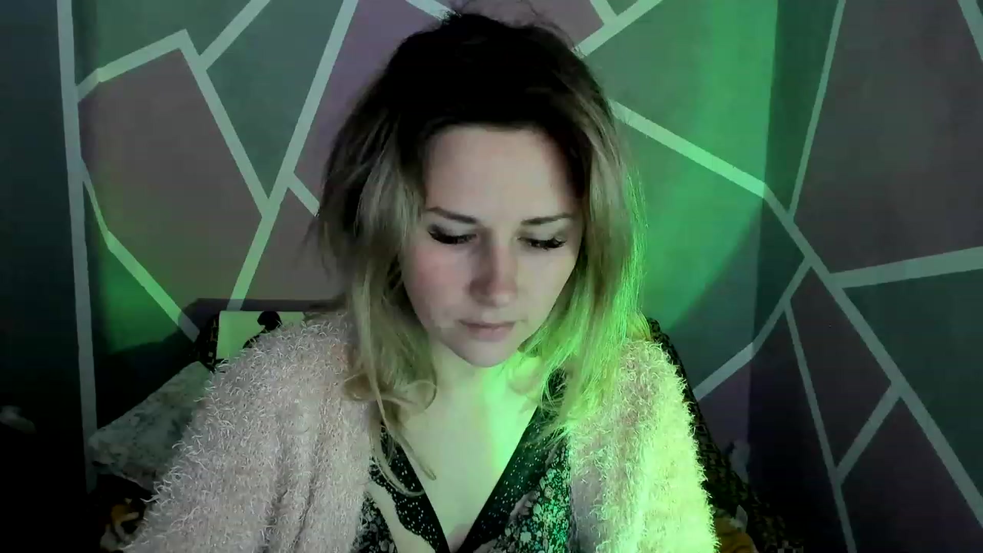 Gallery image thumbnail from Blondie_Star's myfreecams stream on, 05/01/2023, 14:06 image 19 of 20