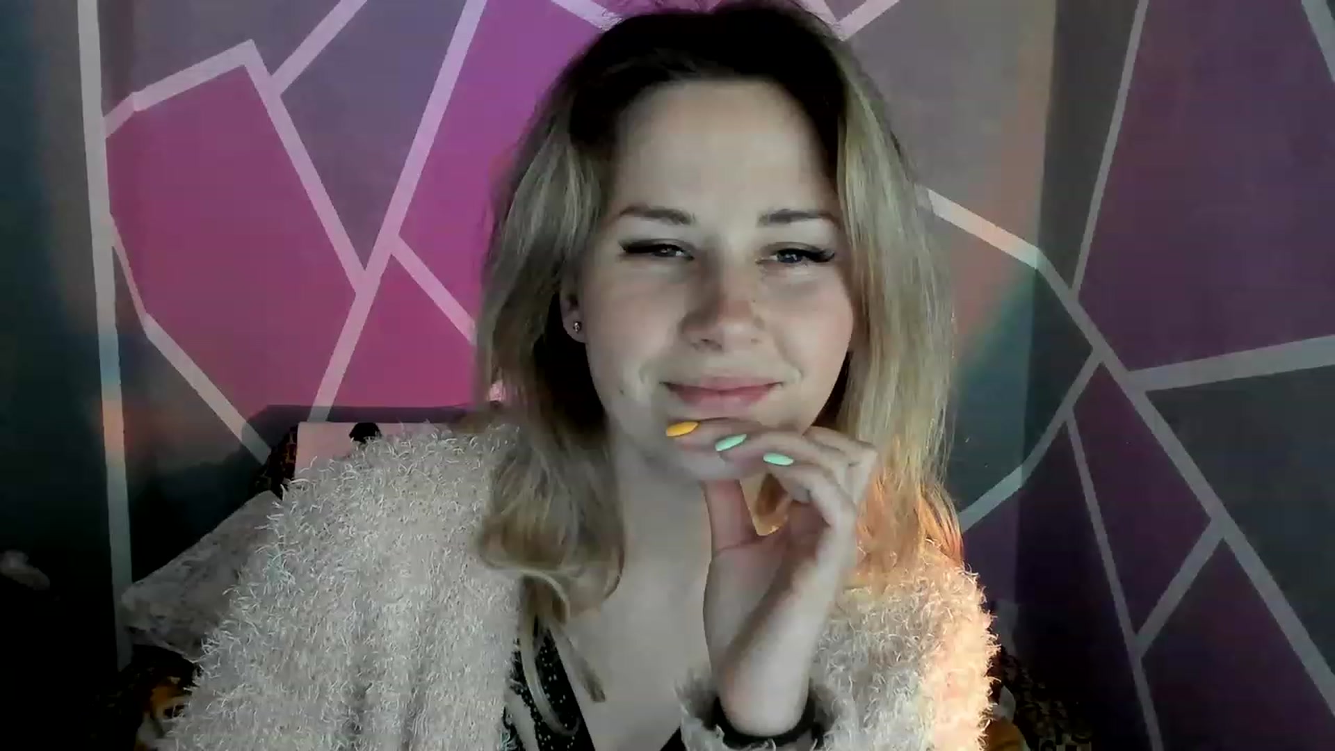 Gallery image thumbnail from Blondie_Star's myfreecams stream on, 05/01/2023, 14:06 image 10 of 20