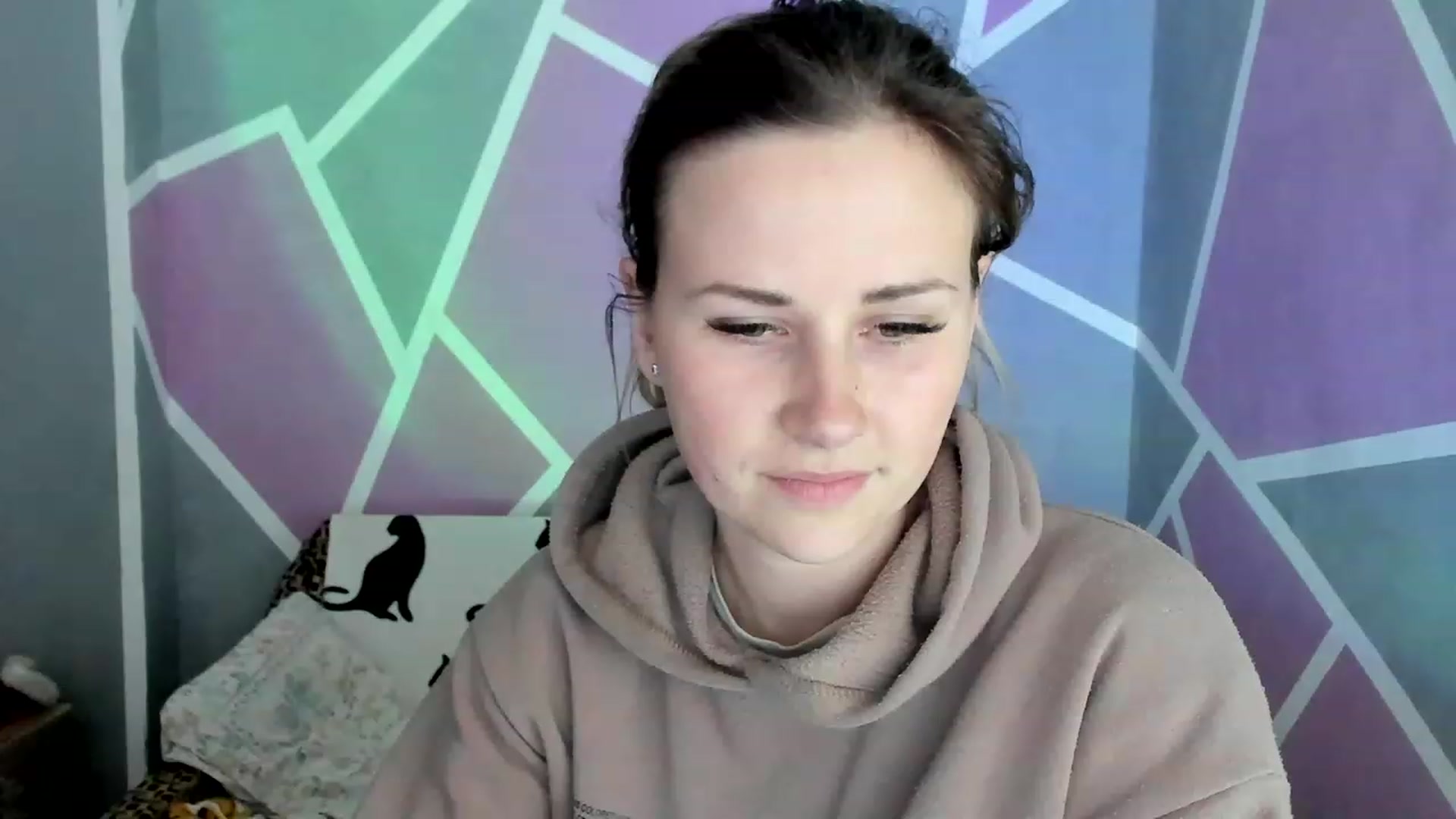 Gallery image thumbnail from Blondie_Star's myfreecams stream on, 05/03/2023, 17:19 image 1 of 20