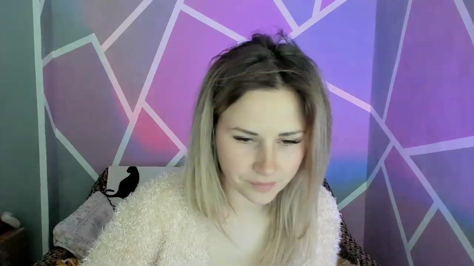 Gallery image thumbnail from Blondie_Star's myfreecams stream on, 05/04/2023, 14:19 image 3 of 20