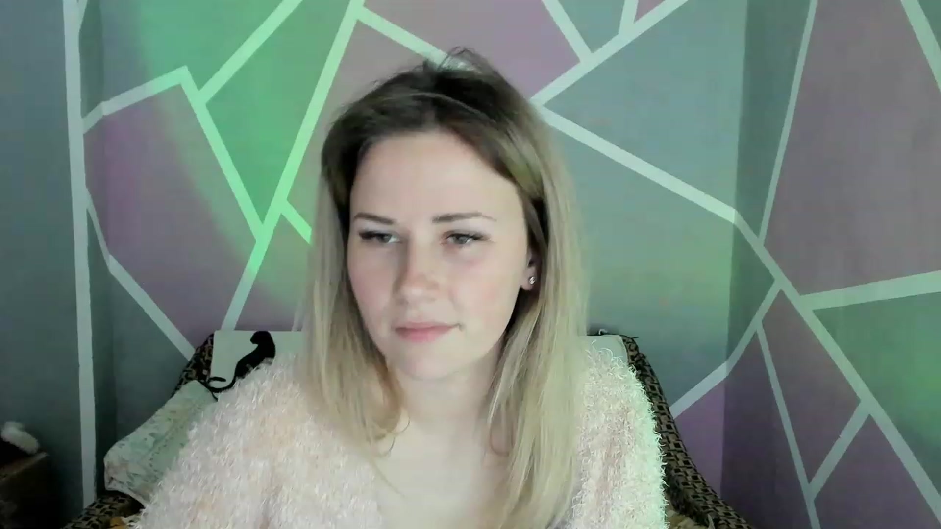 Gallery image thumbnail from Blondie_Star's myfreecams stream on, 05/04/2023, 14:19 image 15 of 20