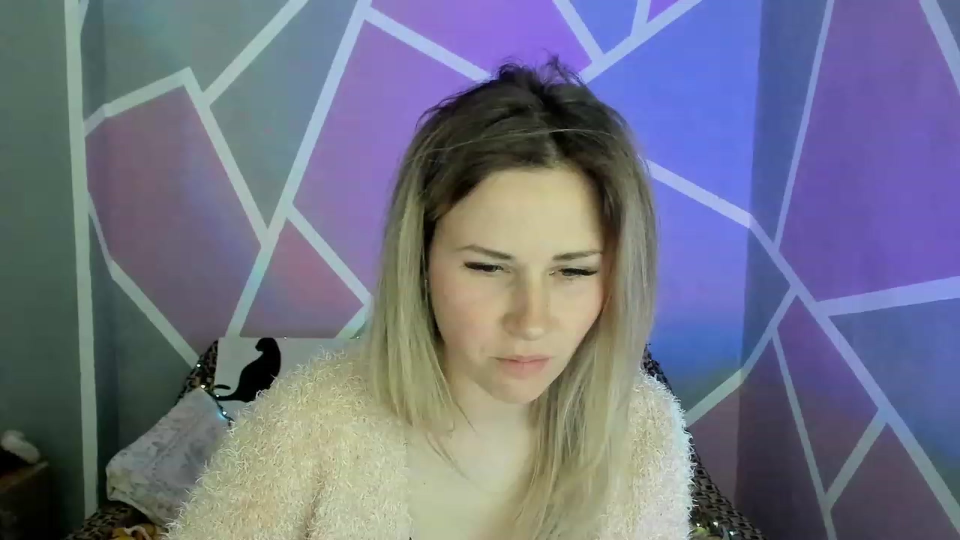 Gallery image thumbnail from Blondie_Star's myfreecams stream on, 05/04/2023, 14:19 image 1 of 20