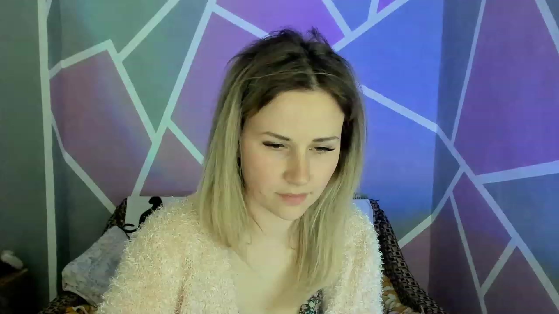 Gallery image thumbnail from Blondie_Star's myfreecams stream on, 05/04/2023, 14:19 image 14 of 20