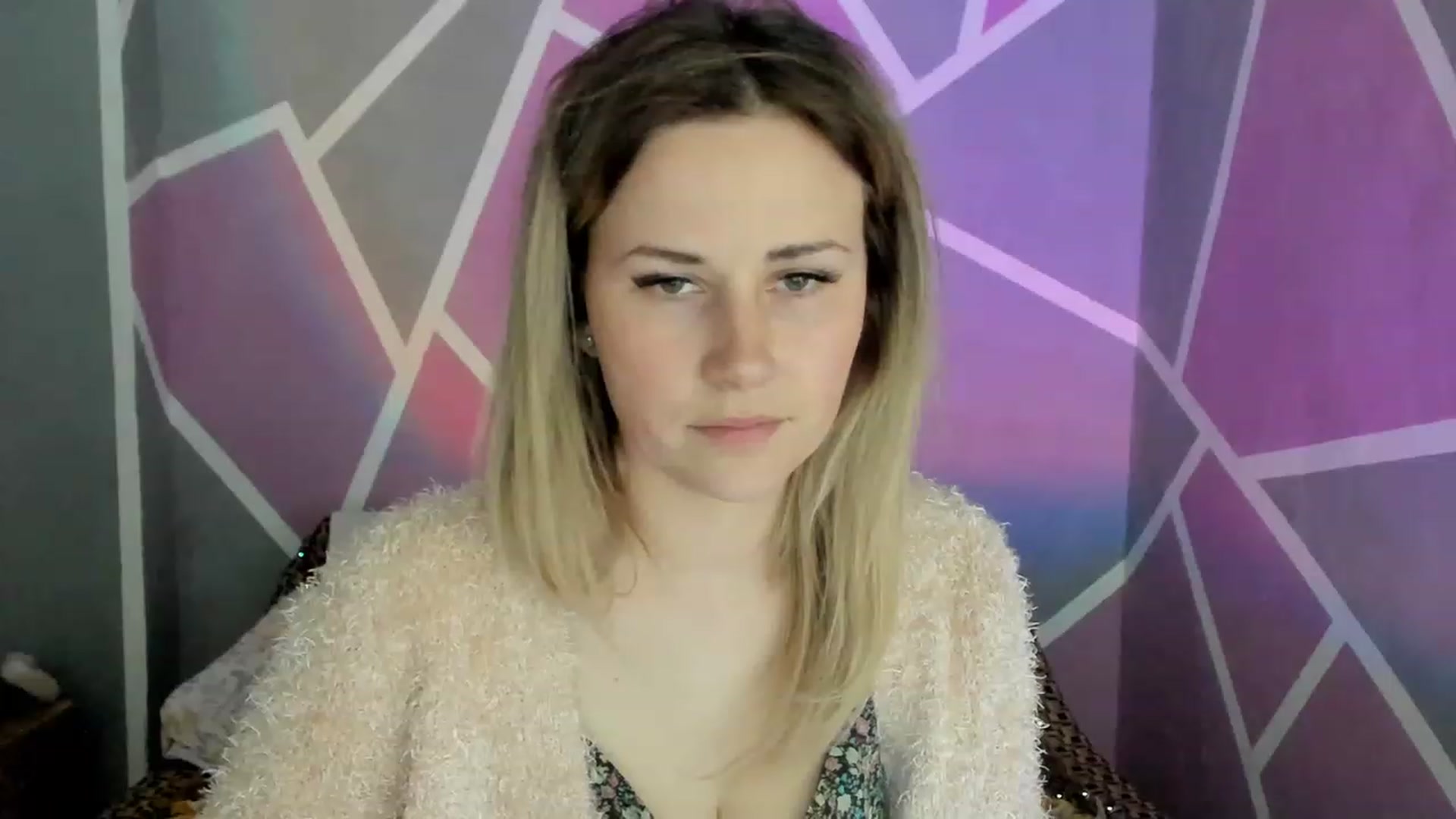 Gallery image thumbnail from Blondie_Star's myfreecams stream on, 05/04/2023, 14:19 image 8 of 20