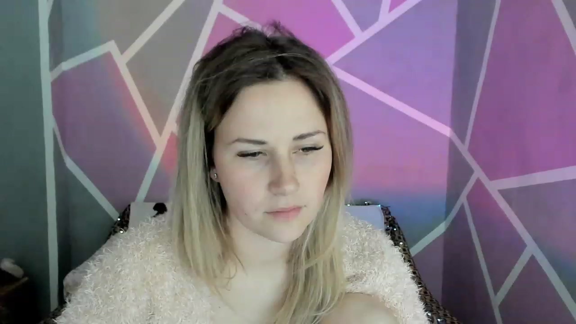 Gallery image thumbnail from Blondie_Star's myfreecams stream on, 05/04/2023, 14:19 image 5 of 20