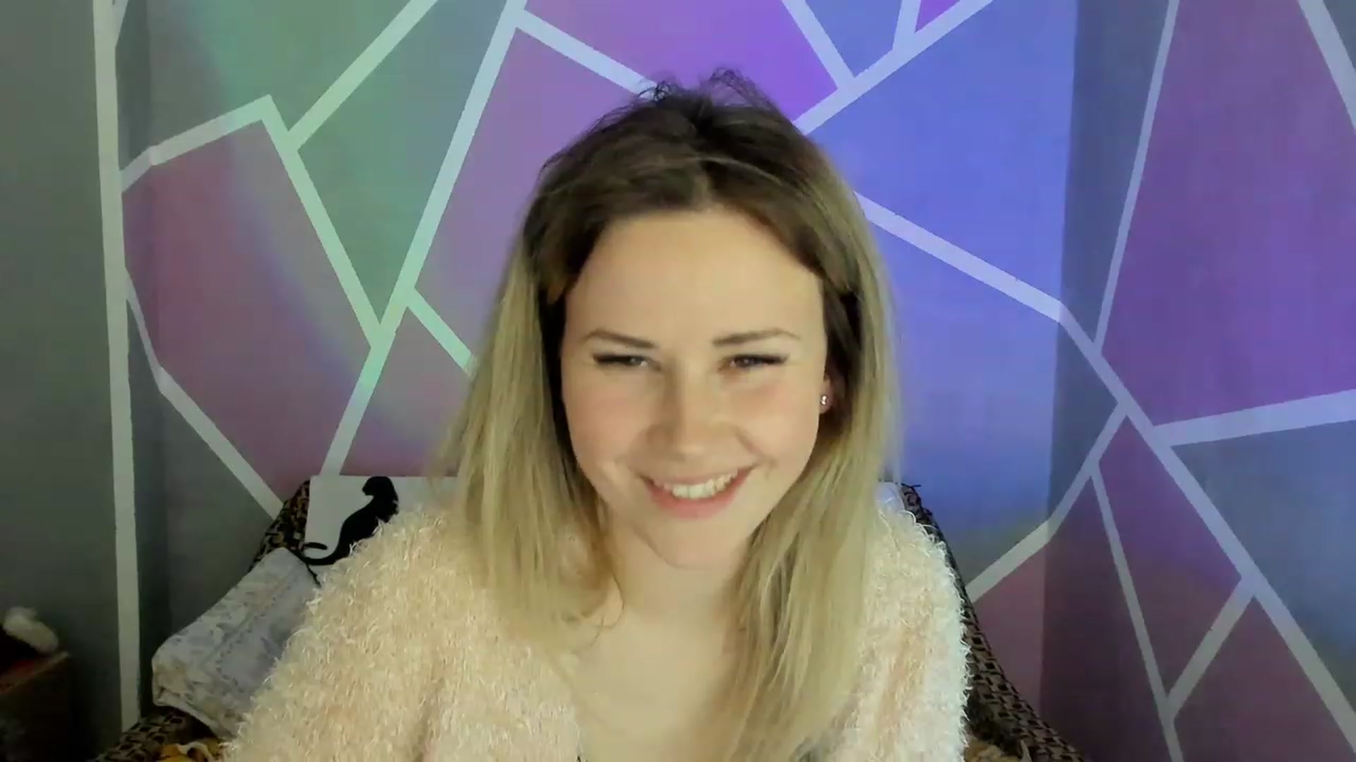 Gallery image thumbnail from Blondie_Star's myfreecams stream on, 05/04/2023, 14:19 image 12 of 20