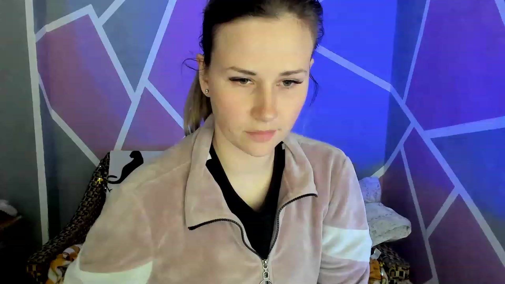 Gallery image thumbnail from Blondie_Star's myfreecams stream on, 05/07/2023, 14:59 image 14 of 20