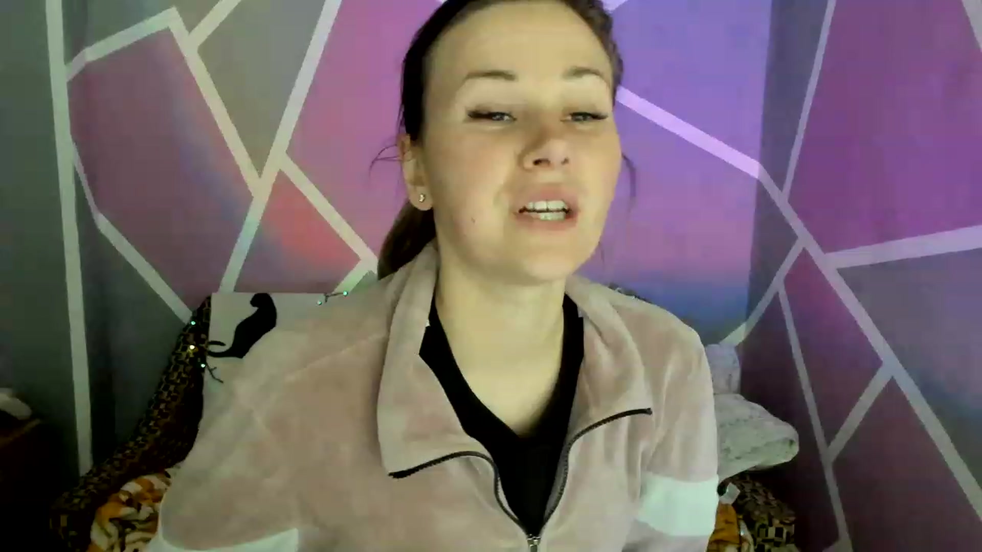 Gallery image thumbnail from Blondie_Star's myfreecams stream on, 05/07/2023, 14:59 image 5 of 20