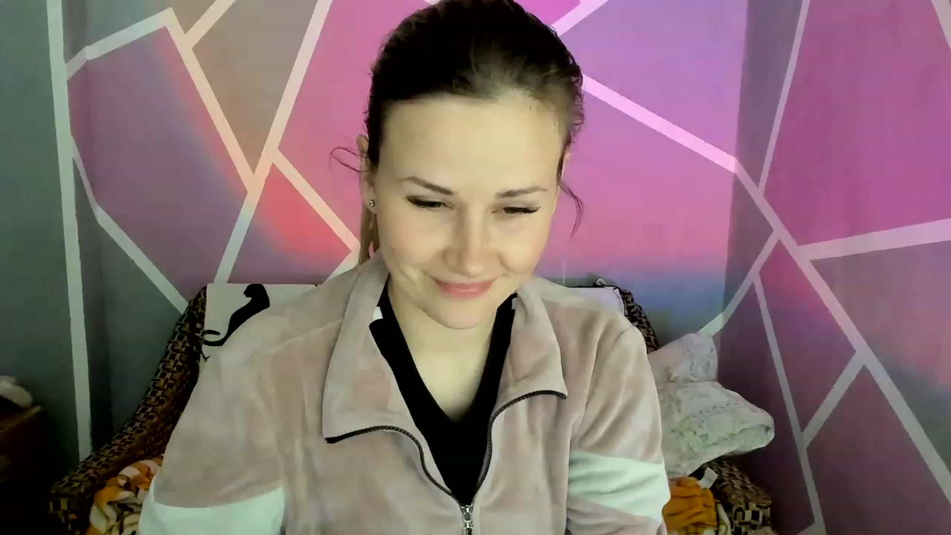 Gallery image thumbnail from Blondie_Star's myfreecams stream on, 05/07/2023, 14:59 image 17 of 20