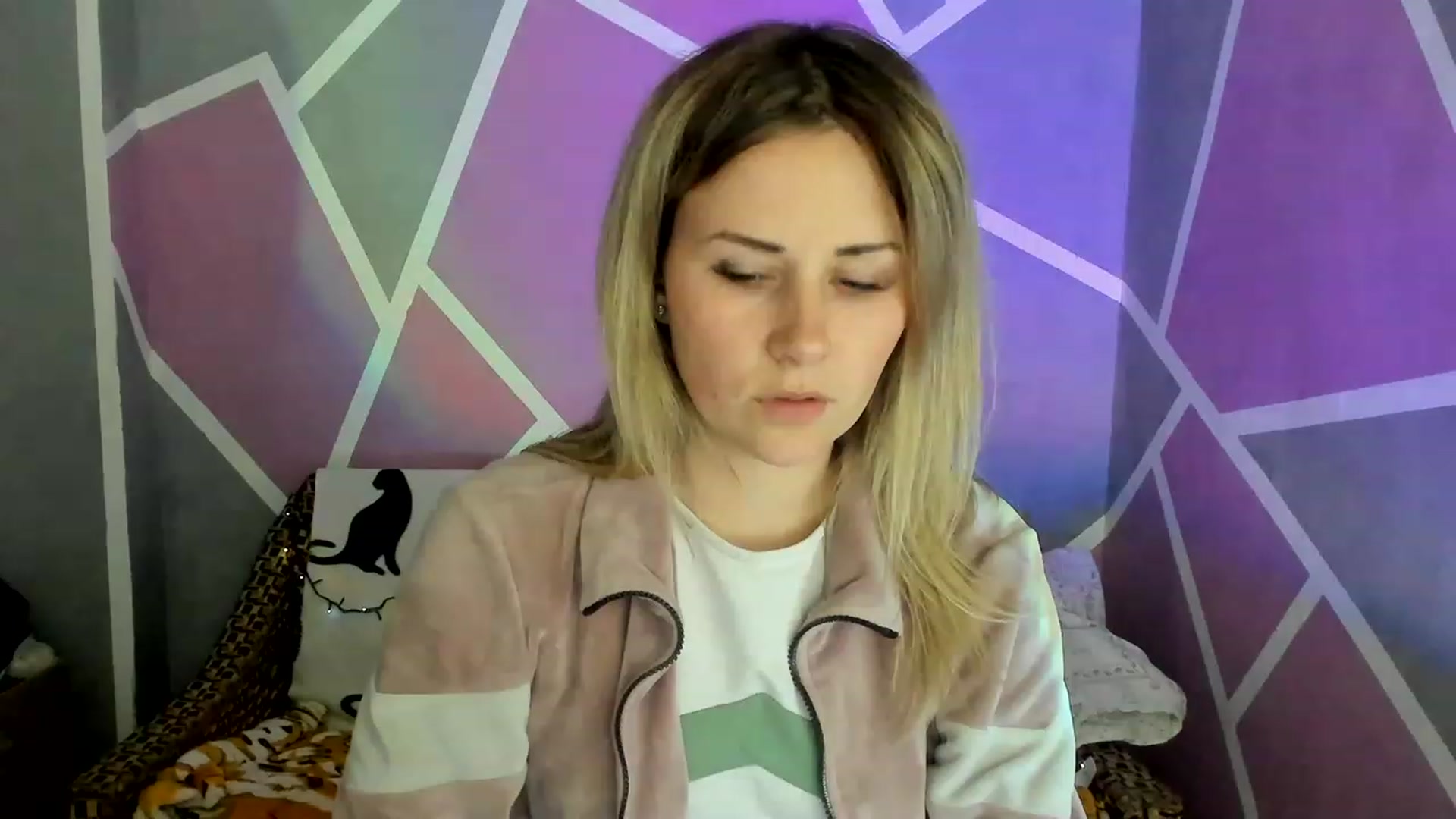 Gallery image thumbnail from Blondie_Star's myfreecams stream on, 05/08/2023, 20:18 image 3 of 20